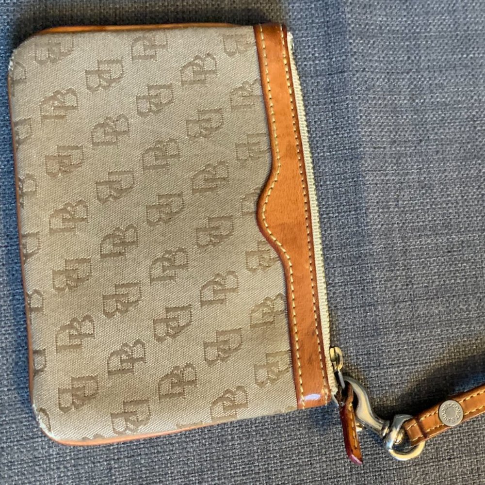 Dooney & Bourke Wristlet